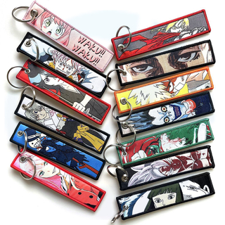 Entwürfe gemischte Anime Stickerei Key Tag Motorcycles Autos Rucksack Chaveiro Schlüsselbund für Freunde Fashion Key Ring Geschenke