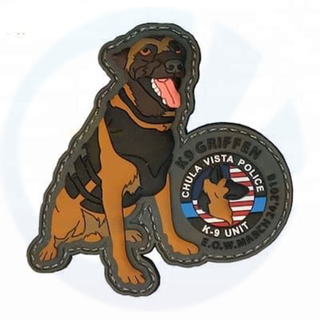 Keine minimalen Kleidung Custom Military Dog 3D PVC Patch weiches Silikon -Gummi -Logo -Abzeichen Patches