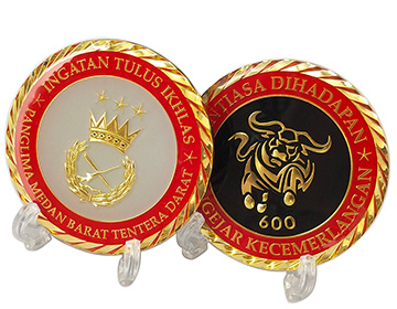 Großhandel Custom Royal Malaysian Navy Souvenir Challenge Coin mit Acrylbox