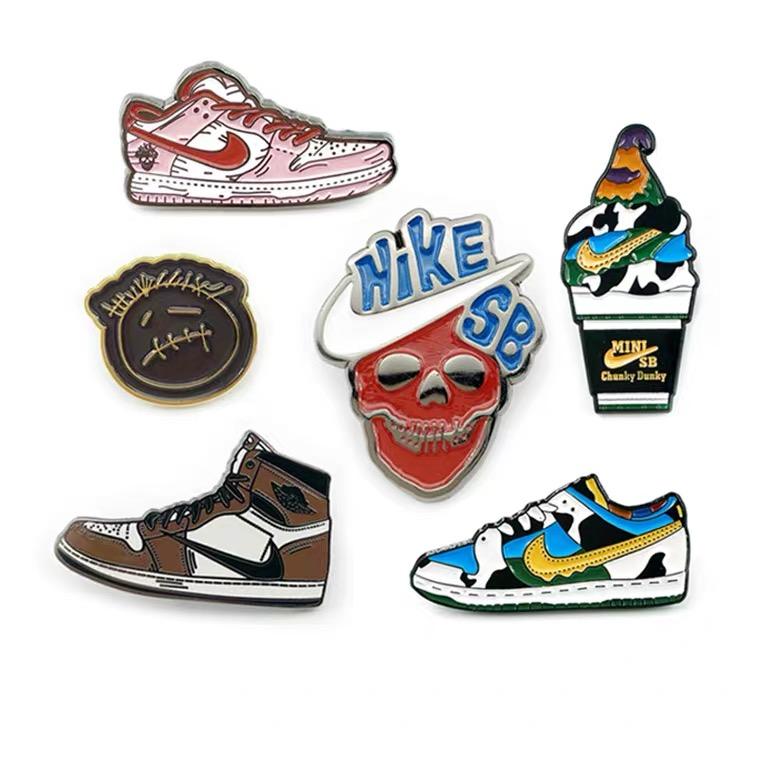 Werkspreis Großhandel Sneakers Abzeichen AJ Schuhe Pins Weiche Emaille Pins Custom Ihr Logo