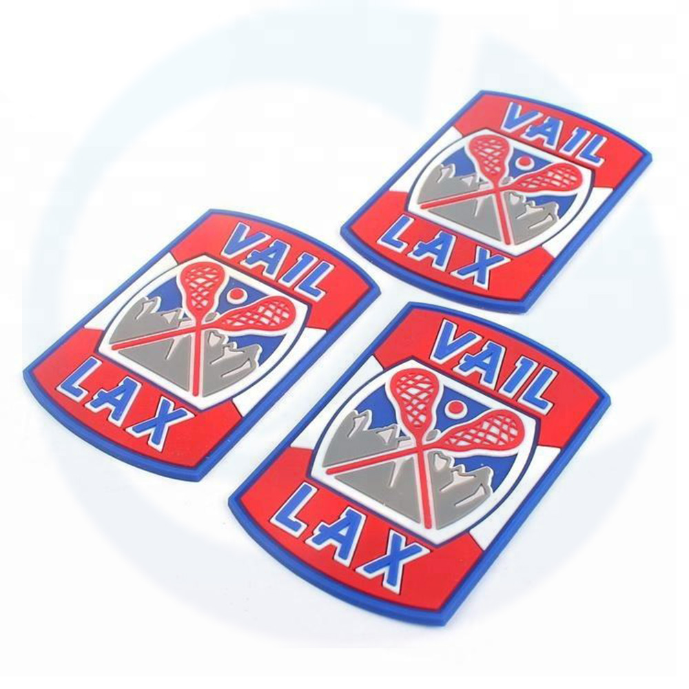 Nähen Sie das neue Design Custom 3D Marke Sportsname Logo Soft Gummi Silicon PVC Patch für Sportswear -Taschen